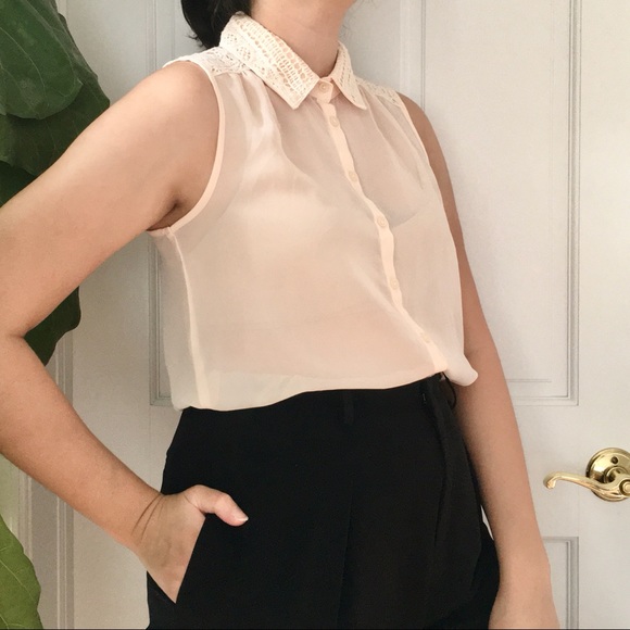 Blush Lace Sleeveless Blouse - Picture 2 of 9